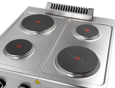 Cocina Eléctrica 4 Placas con Horno Eléctrico Estático GN2/1 Fondo 700 ELPR77FE START LINE